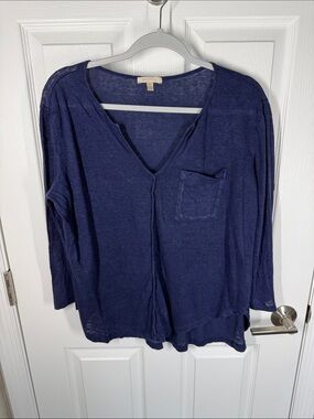 Bordeaux navy blue linen reversed hem casual top size medium